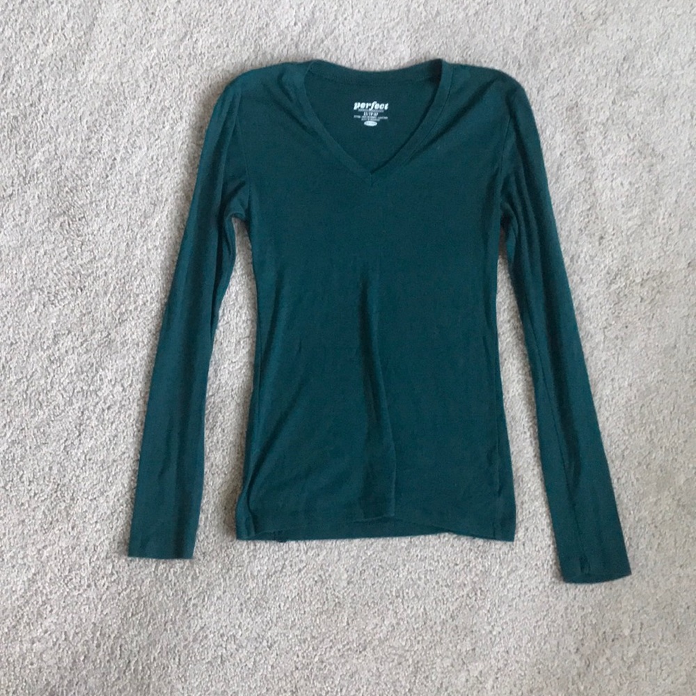 Long sleeve v neck teeshirt
